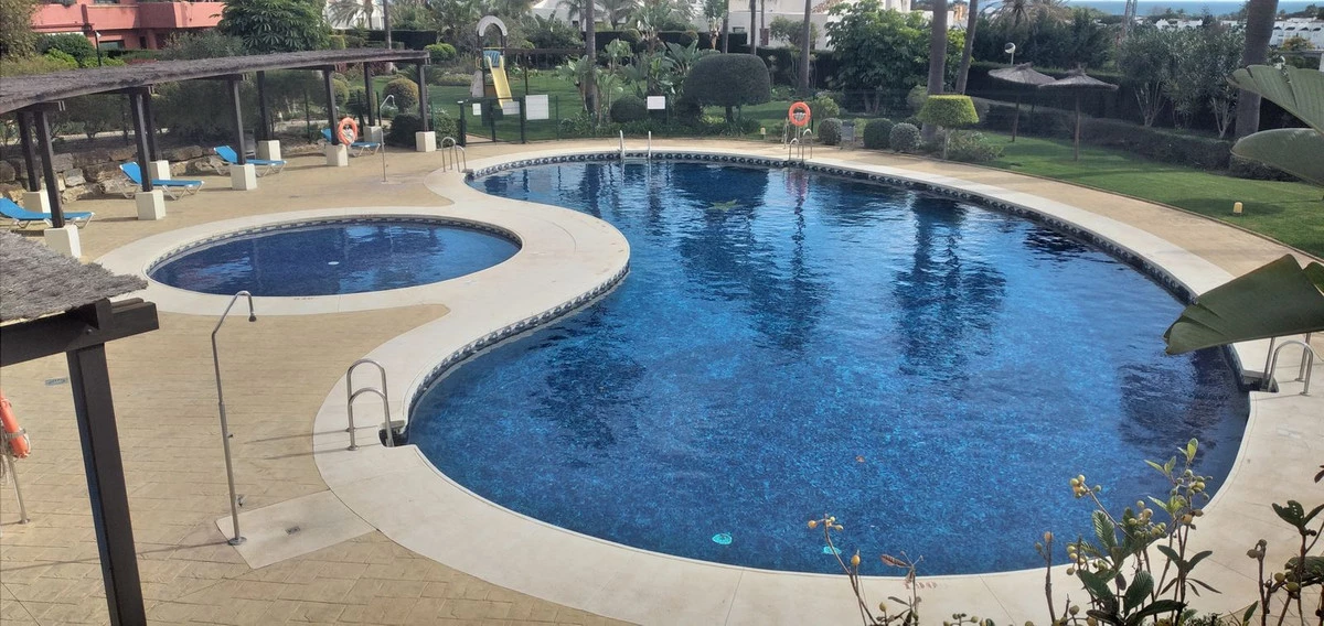 2-5bd7b9d04b45e33852eaf0ec6670150d