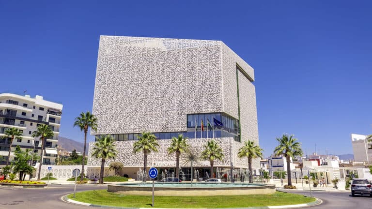 The City Council will launch a new program to facilitate work-life balance for families with children under 16 years of age.