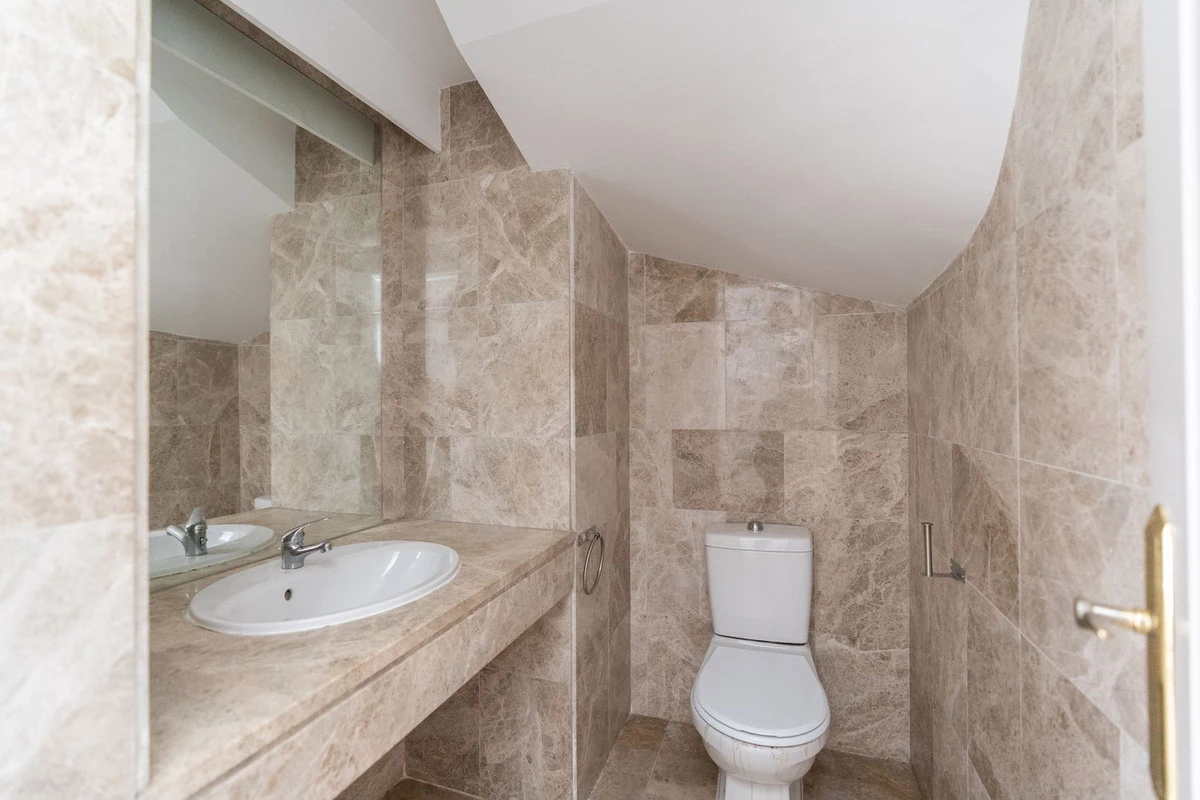 2-5bd7b9d04b45e33852eaf0ec6670150d