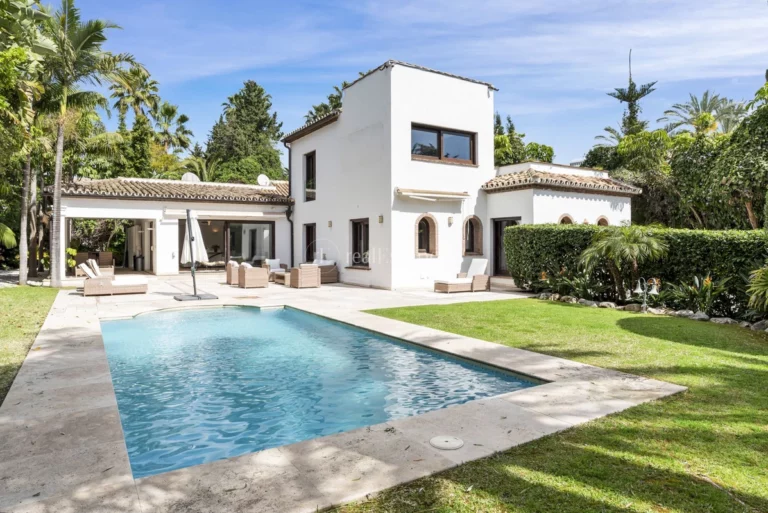 855-00073P | Villa in Nueva Andalucia – € 2,500,000 – 5 beds, 4 baths
