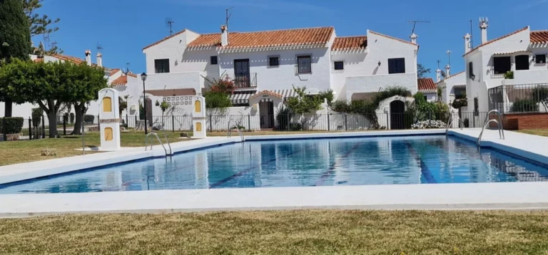 R5221420 | Townhouse in Marbella – € 367,000 – 1 beds, 1 baths