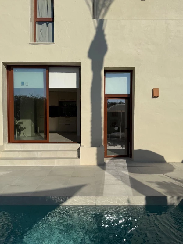 2-5bd7b9d04b45e33852eaf0ec6670150d