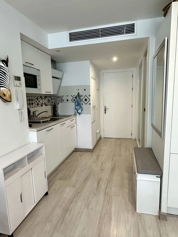 R5221252 | Middle Floor Apartment in Marbella – € 350,000 – 2 beds, 1 baths