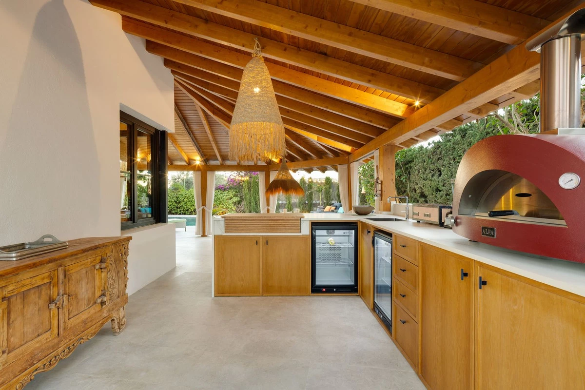 8-e64a9055bba3e77ac8aca3b893cdf826