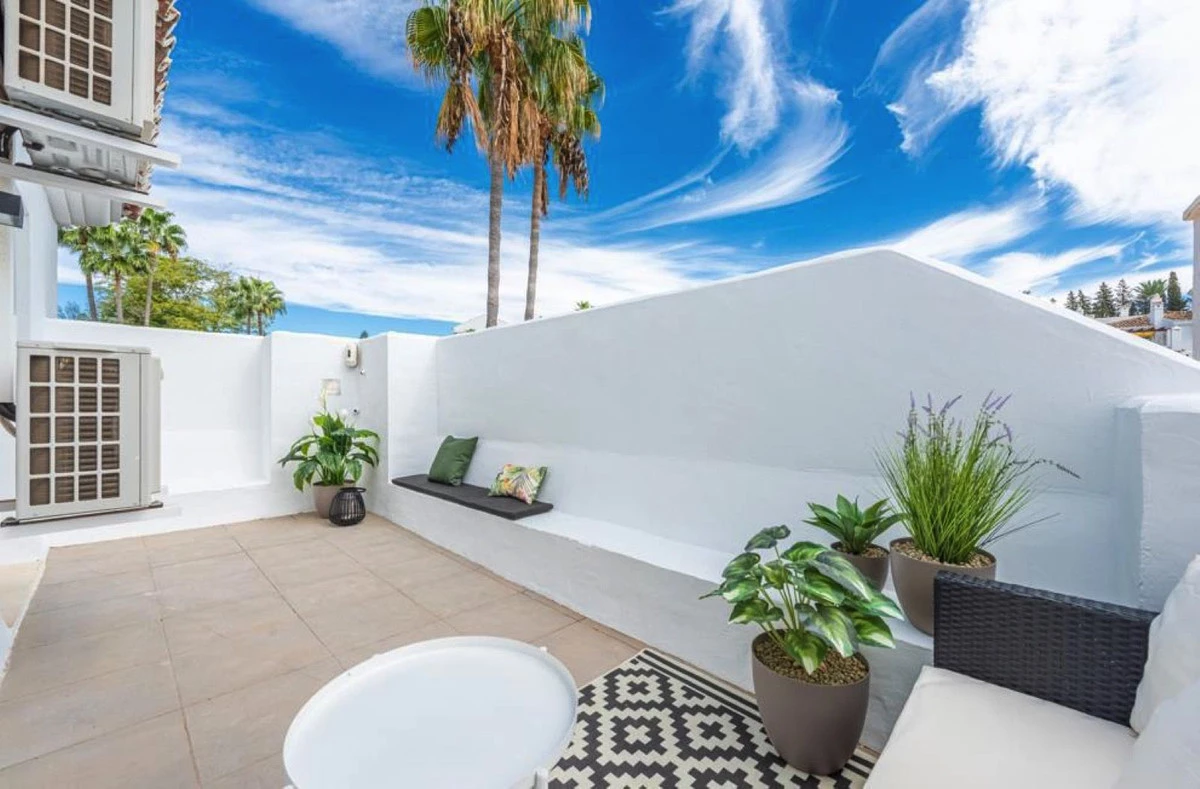 2-5bd7b9d04b45e33852eaf0ec6670150d