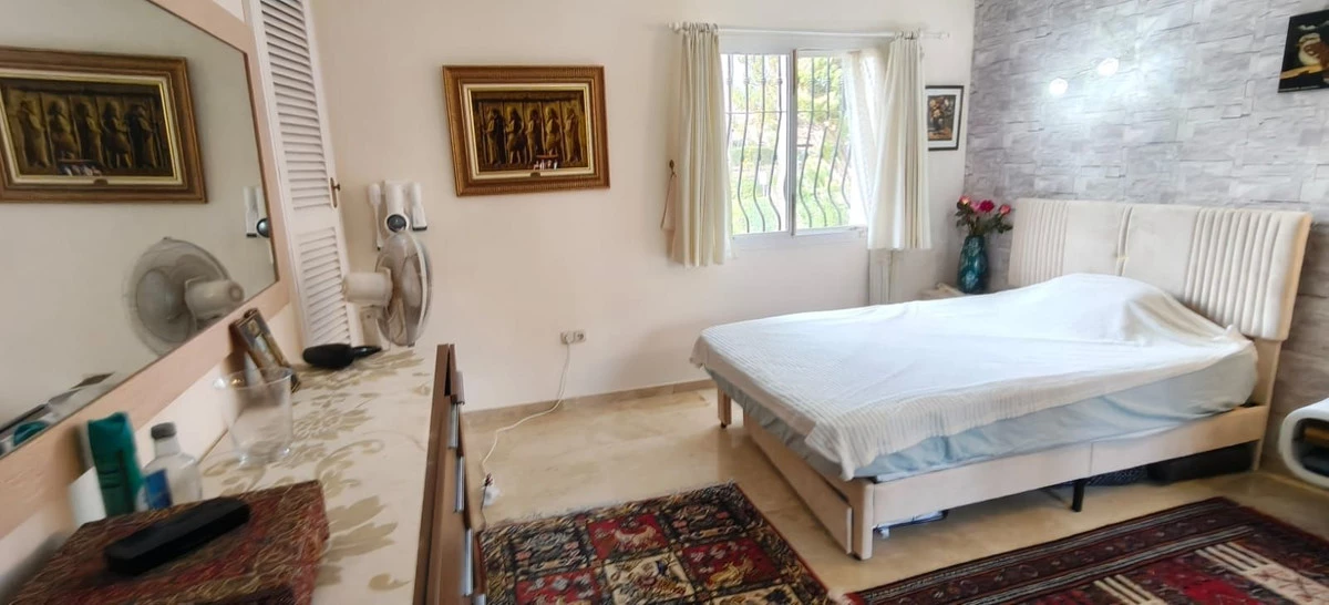 9-467d0cee5b725f3ef65f102a0c2e69c0