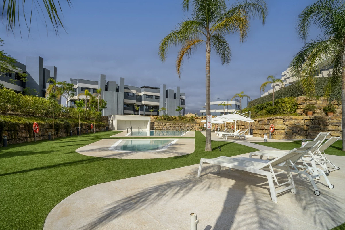 2-5bd7b9d04b45e33852eaf0ec6670150d