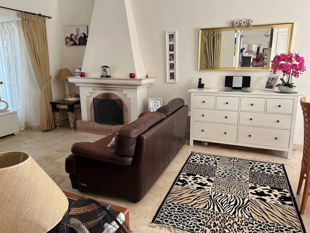 2-5bd7b9d04b45e33852eaf0ec6670150d