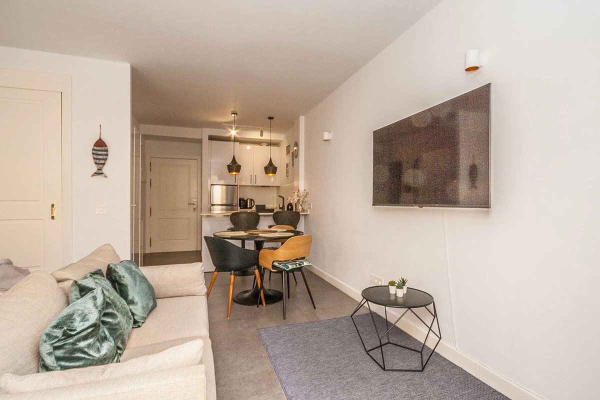 9-467d0cee5b725f3ef65f102a0c2e69c0