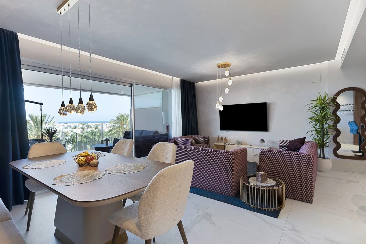 2-5bd7b9d04b45e33852eaf0ec6670150d