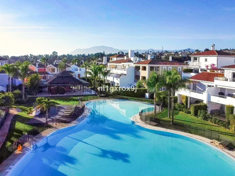 R5216530 | Ground Floor Apartment in Estepona – € 390,000 – 2 beds, 2 baths