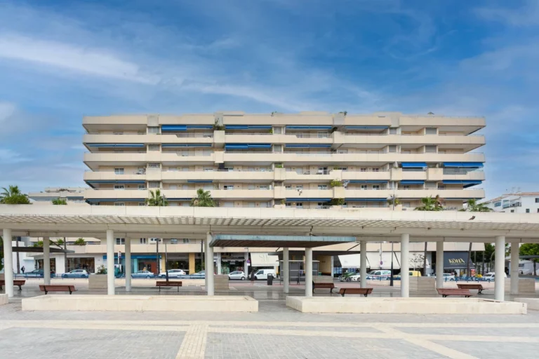R5222035 | Middle Floor Apartment in Puerto Banús – € 599,900 – 2 beds, 2 baths