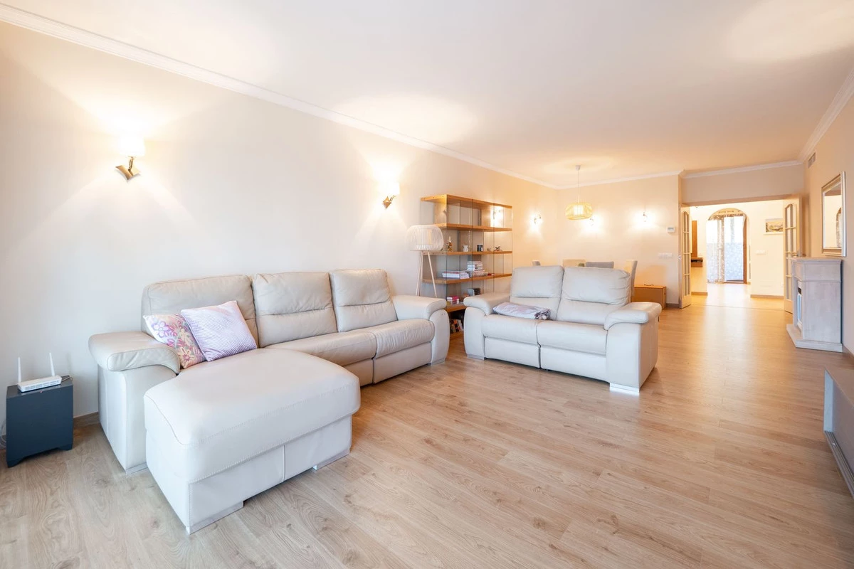 2-5bd7b9d04b45e33852eaf0ec6670150d