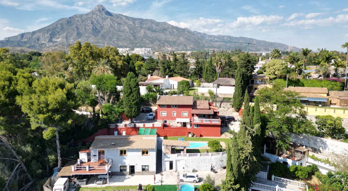 2-5bd7b9d04b45e33852eaf0ec6670150d