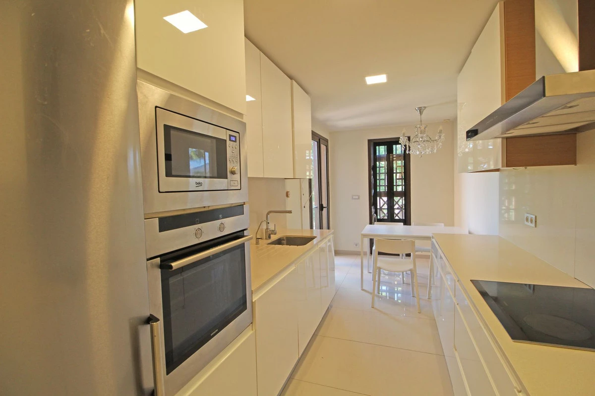 7-aa4cc561180b369757c0bb4af9886cd3