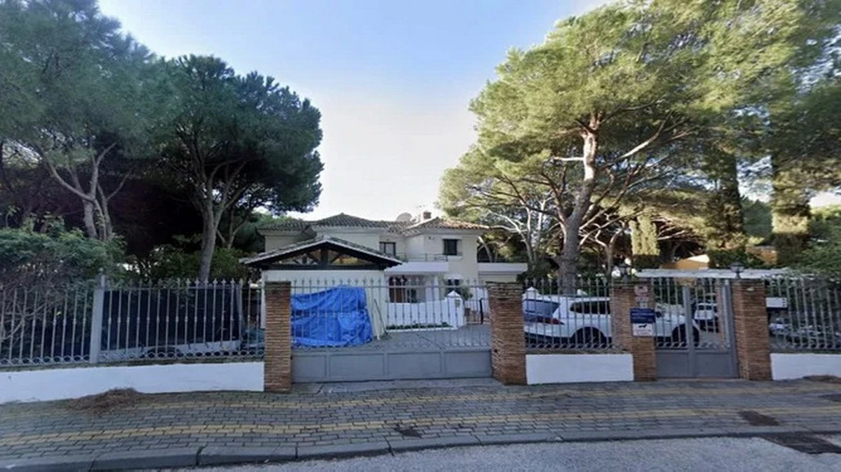 2-5bd7b9d04b45e33852eaf0ec6670150d