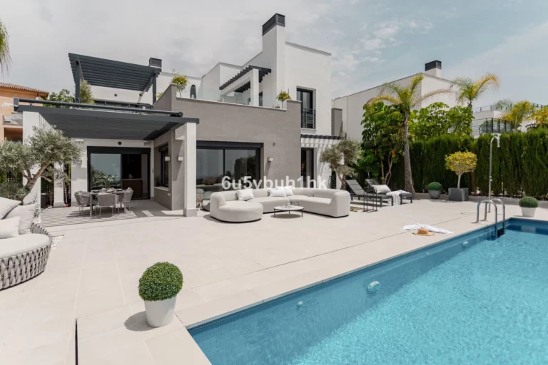 R5134270 | Townhouse in Estepona – € 2,790,000 – 4 beds, 4 baths