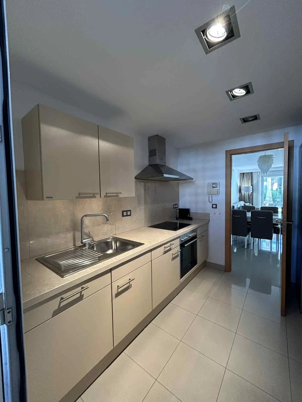 9-467d0cee5b725f3ef65f102a0c2e69c0