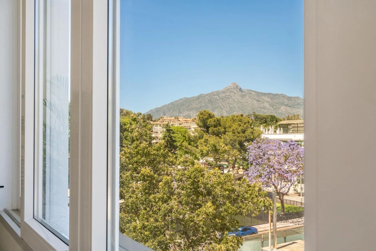 8-e64a9055bba3e77ac8aca3b893cdf826