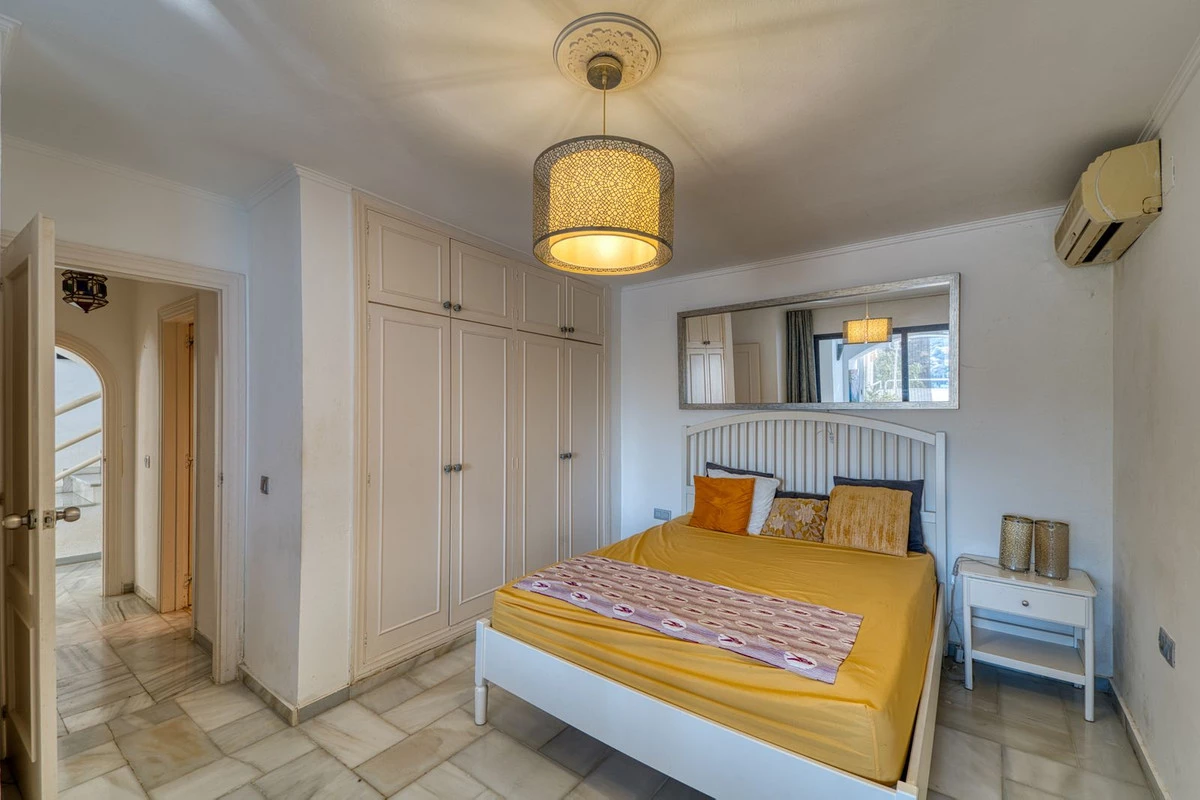 4-c23c0f86247804fa50226aecd8b0b2c8