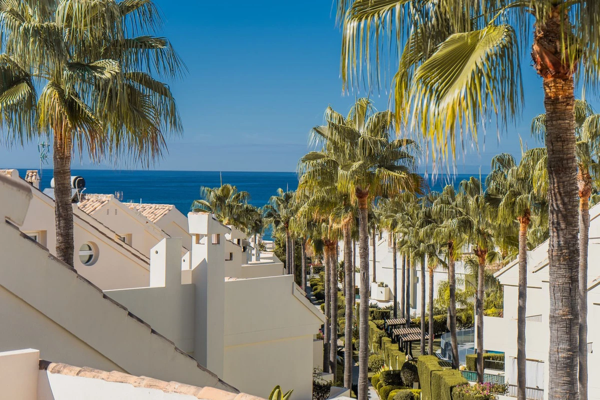 1-7980e48d732b6fc85c14b43b94d2aa54