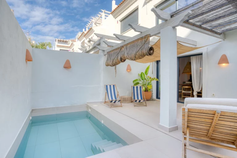 R5212102 | Townhouse in Estepona – € 595,000 – 3 beds, 4 baths