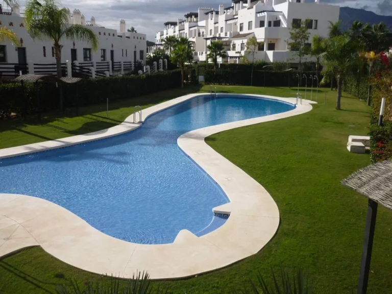 R4862449 | Ground Floor Apartment in Estepona – € 365,000 – 2 beds, 2 baths