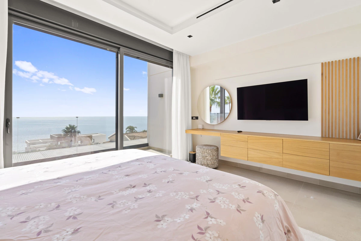 4-c23c0f86247804fa50226aecd8b0b2c8