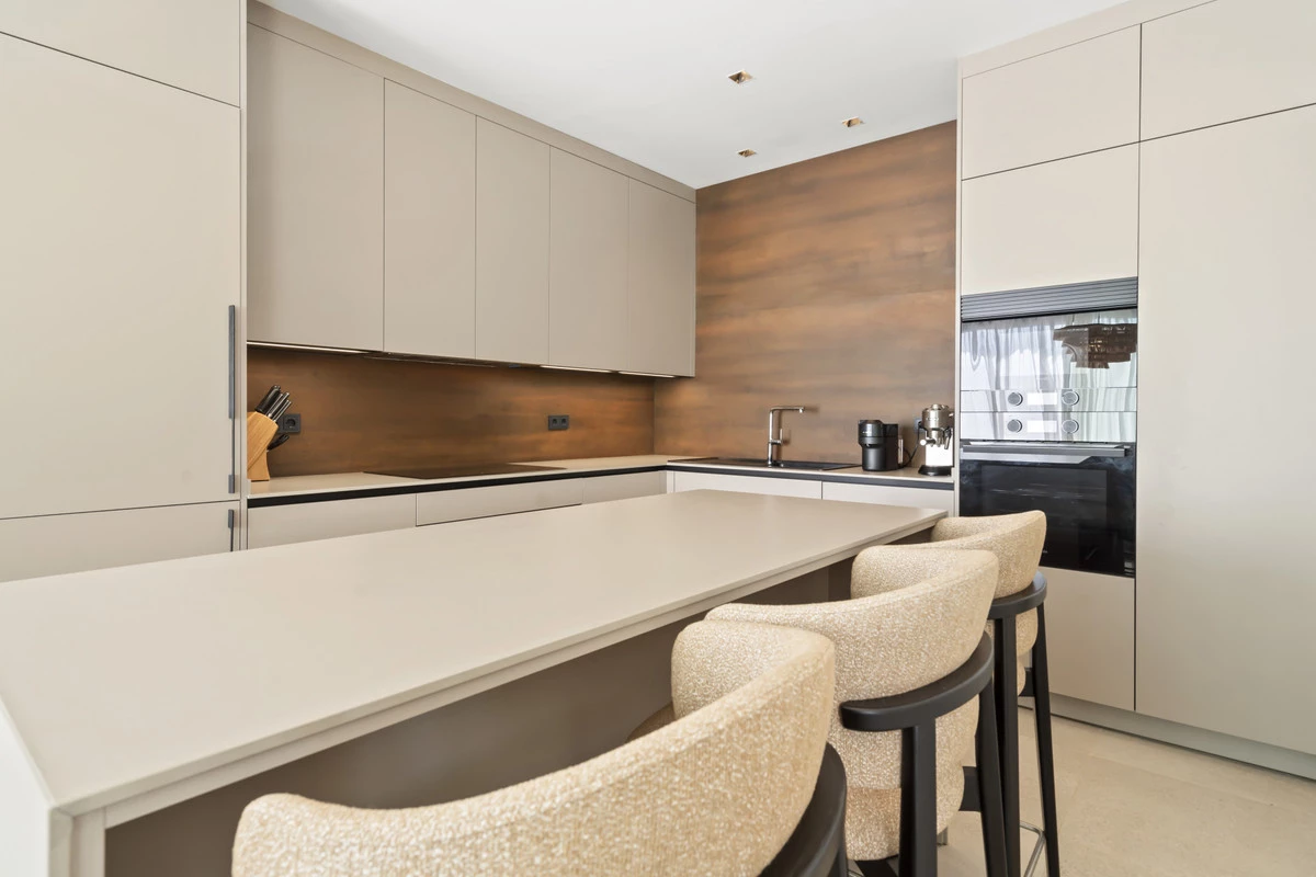 7-aa4cc561180b369757c0bb4af9886cd3