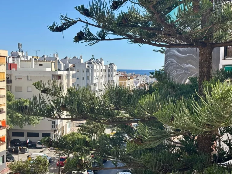 BhI-009 | Apartment in Estepona – € 259,000 – 3 beds, 1 baths