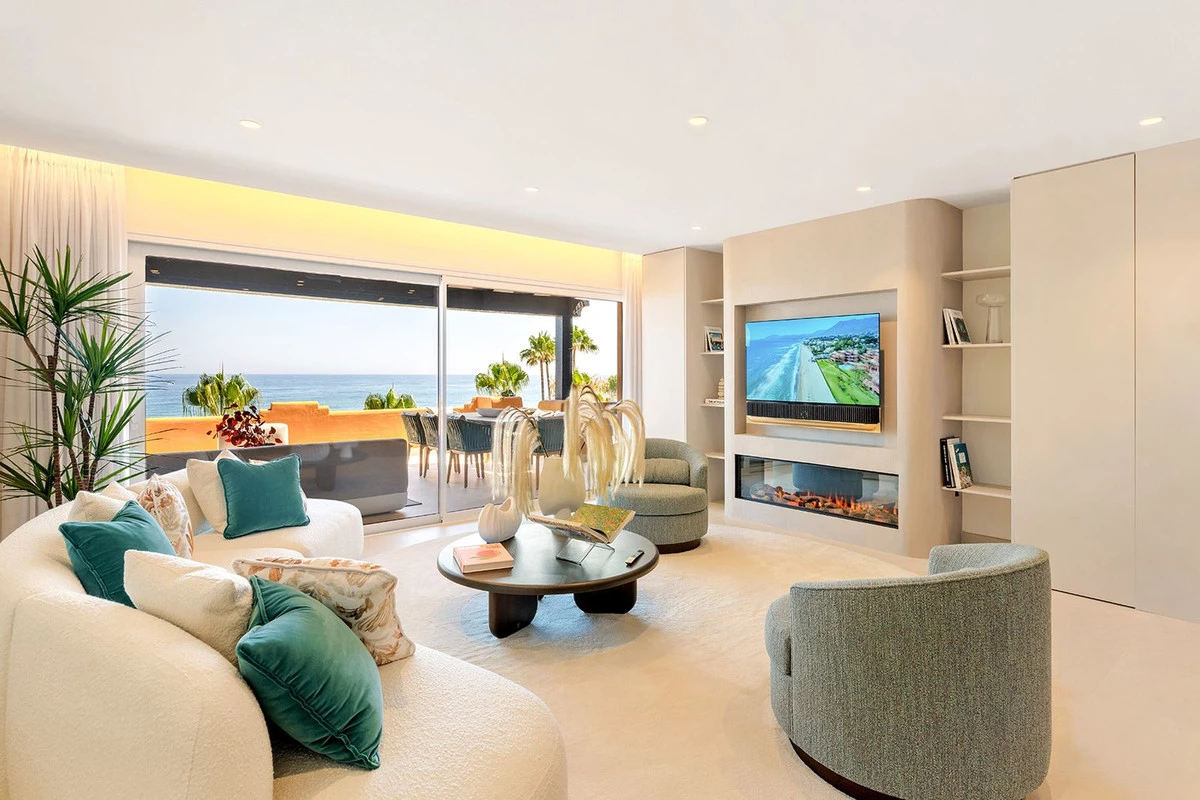 2-5bd7b9d04b45e33852eaf0ec6670150d