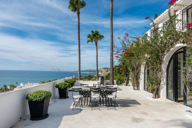 R5185072 | Detached Villa in Manilva – € 1,495,000 – 3 beds, 4 baths