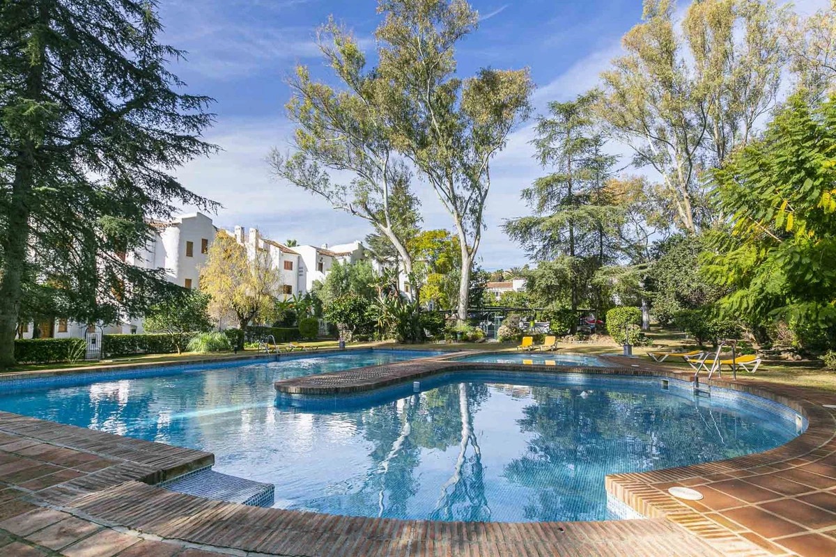 2-5bd7b9d04b45e33852eaf0ec6670150d