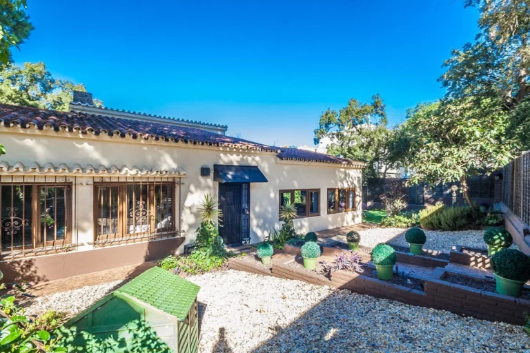 R5232154 | Detached Villa in Elviria – € 1,149,000 – 5 beds, 3 baths