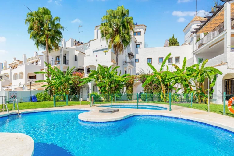 R5169550 | Ground Floor Apartment in Puerto Banús – € 895,000 – 4 beds, 3 baths