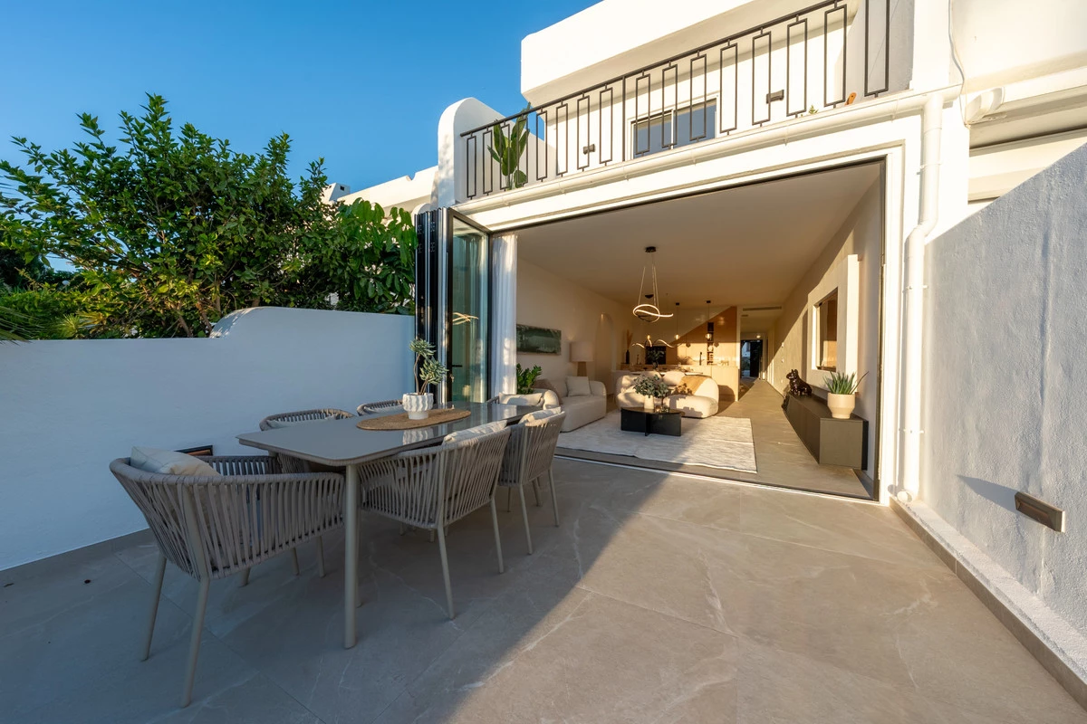 2-5bd7b9d04b45e33852eaf0ec6670150d