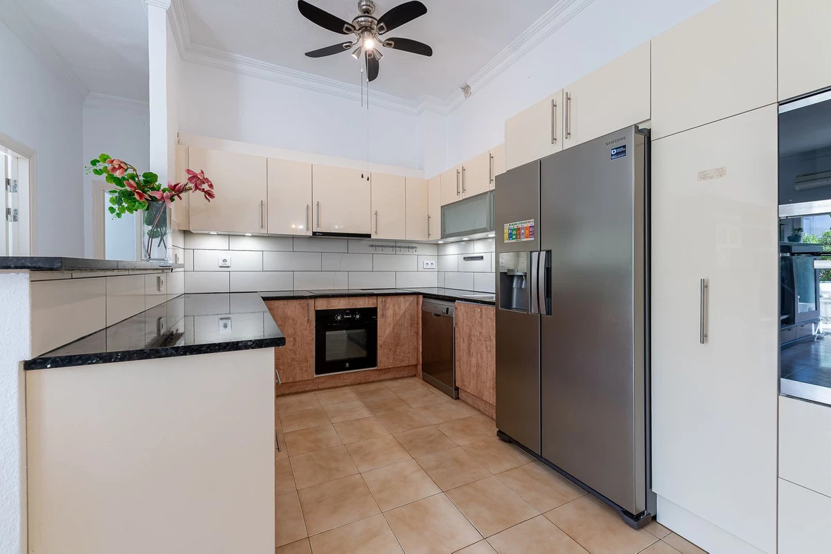 4-c23c0f86247804fa50226aecd8b0b2c8