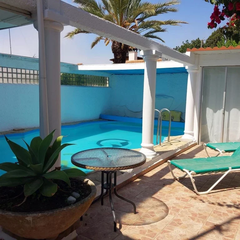 R5222296 | Detached Villa in Marbella – € 595,000 – 4 beds, 2 baths