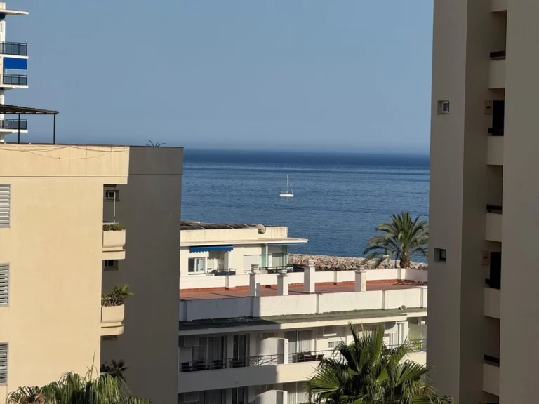 R5216566 | Middle Floor Apartment in Marbella – € 395,000 – 1 beds, 1 baths