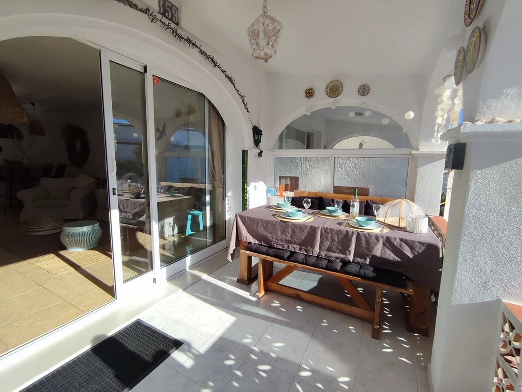 8-e64a9055bba3e77ac8aca3b893cdf826