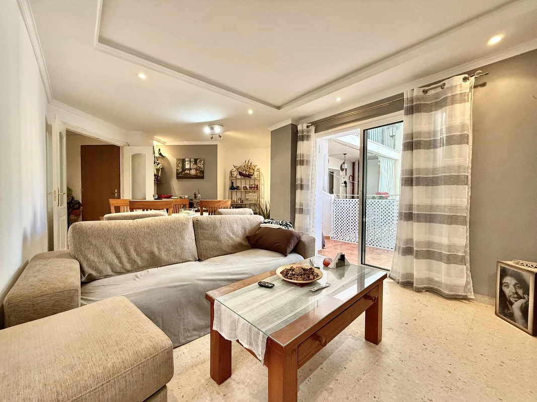 2-5bd7b9d04b45e33852eaf0ec6670150d