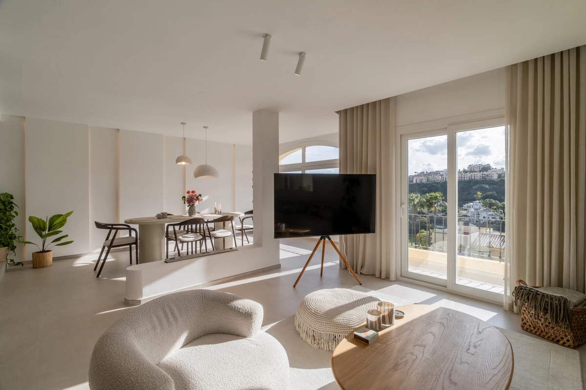 2-5bd7b9d04b45e33852eaf0ec6670150d