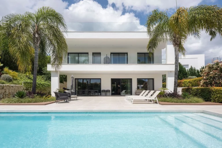 R5182345 | Detached Villa in Nueva Andalucía – € 3,995,000 – 5 beds, 5 baths