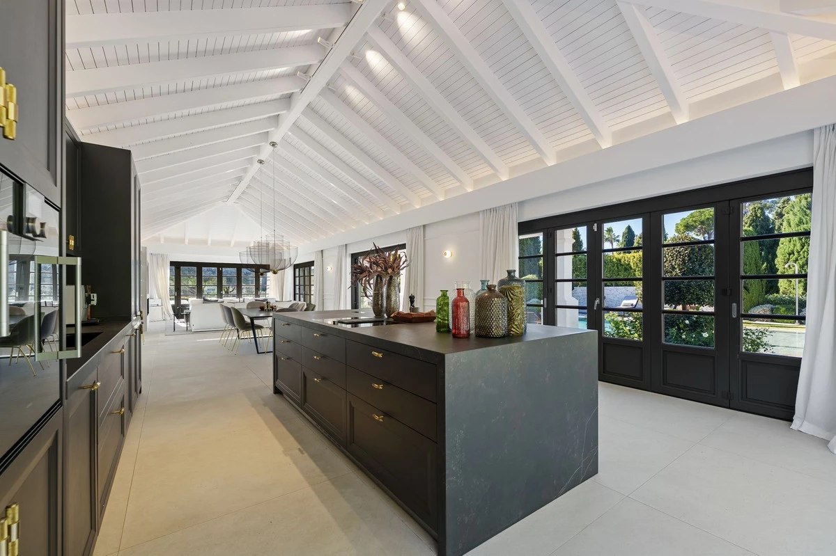 8-e64a9055bba3e77ac8aca3b893cdf826