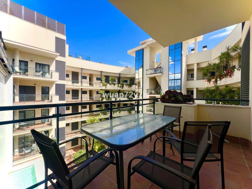 8-e64a9055bba3e77ac8aca3b893cdf826