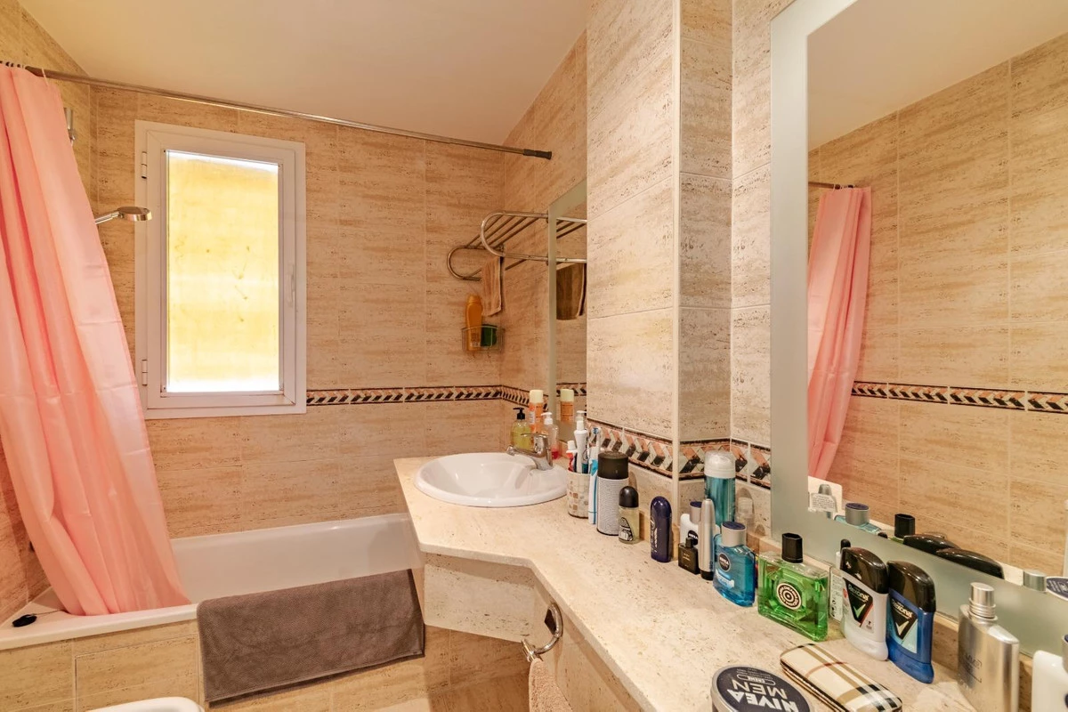 9-467d0cee5b725f3ef65f102a0c2e69c0