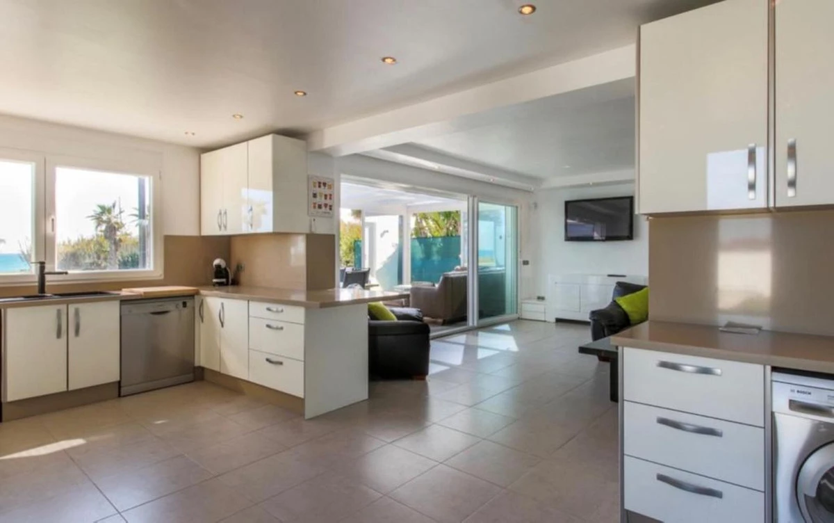 7-aa4cc561180b369757c0bb4af9886cd3