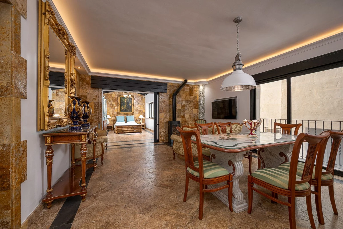 7-aa4cc561180b369757c0bb4af9886cd3