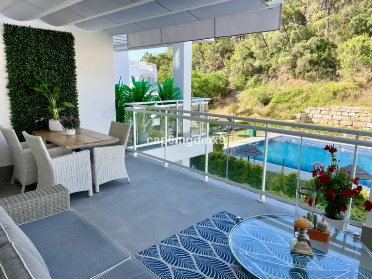 R4785358 | Middle Floor Apartment in Benahavís – € 599,000 – 3 beds, 2 baths