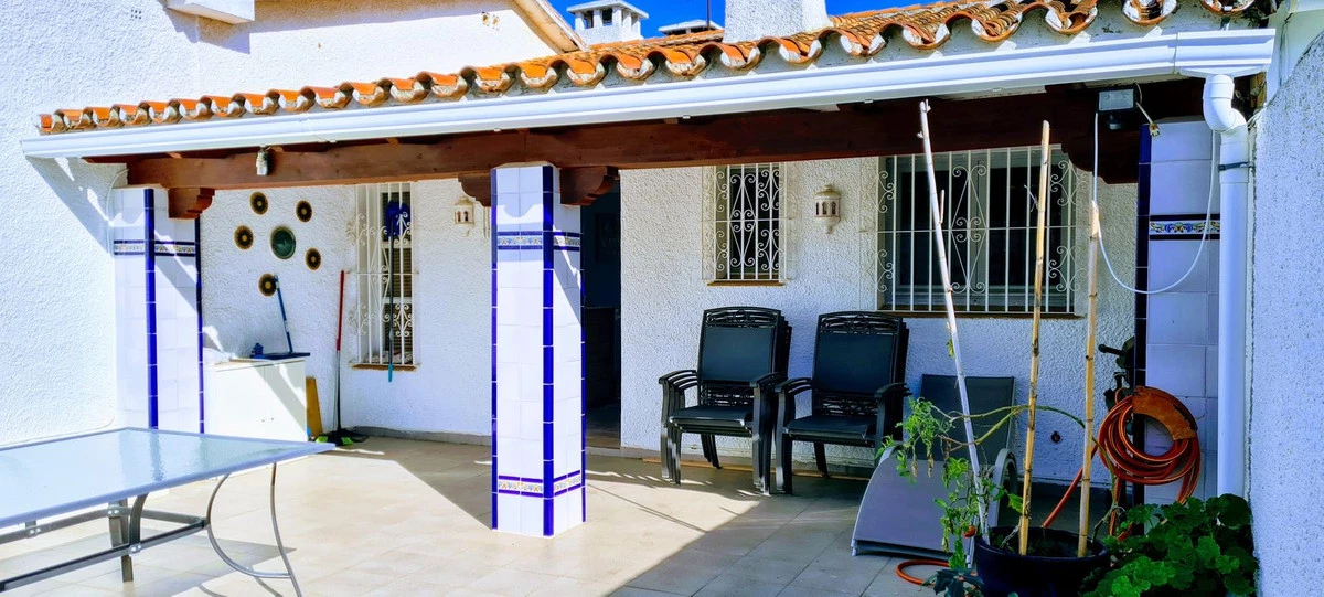 2-5bd7b9d04b45e33852eaf0ec6670150d